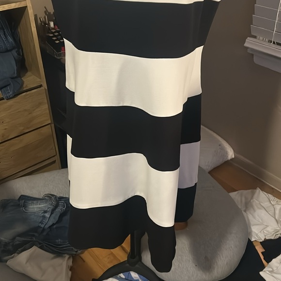 Ann Taylor Black and White Sheath Midi Dress - 18 - Picture 2 of 8